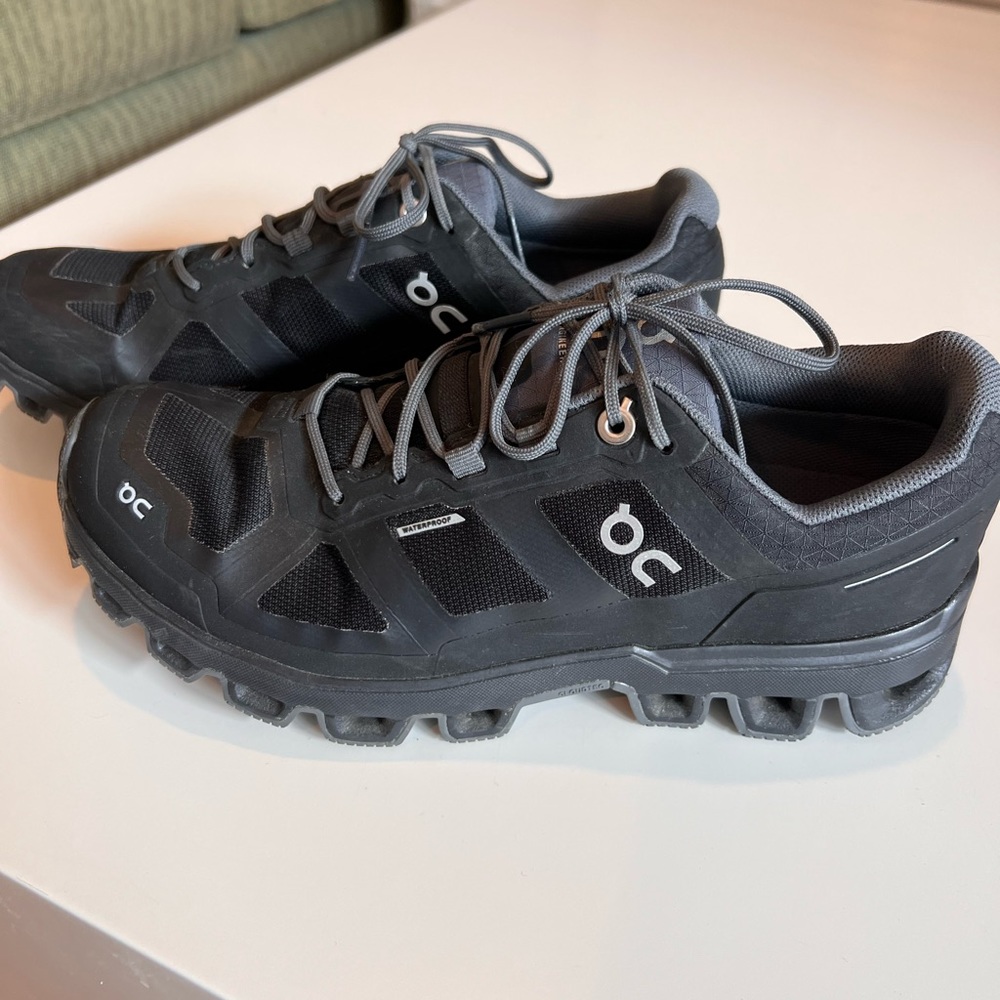 On cloud Womens sneakers